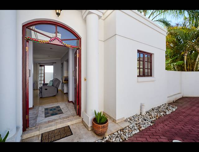 3 BEDROOM HOUSE SOLD IN HALFWAY GARDENS